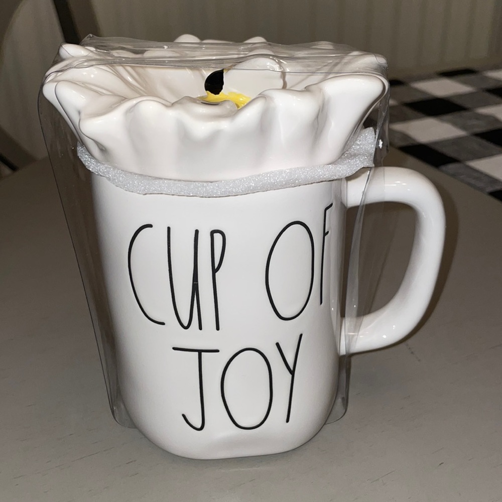 Rae Dunn Cup of Joy Mug w/Bee Topper